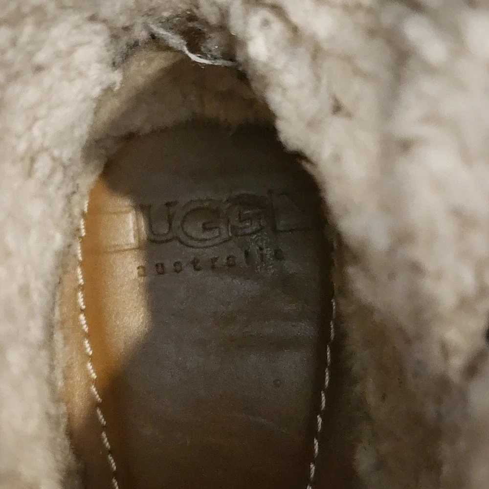 UGG australia 5587